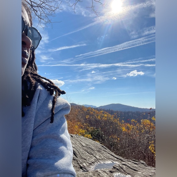 🦋🛍️🧋 TONI IS LIVE 🎉 SHARE SHOW 🎉 - Picture 4 of 8